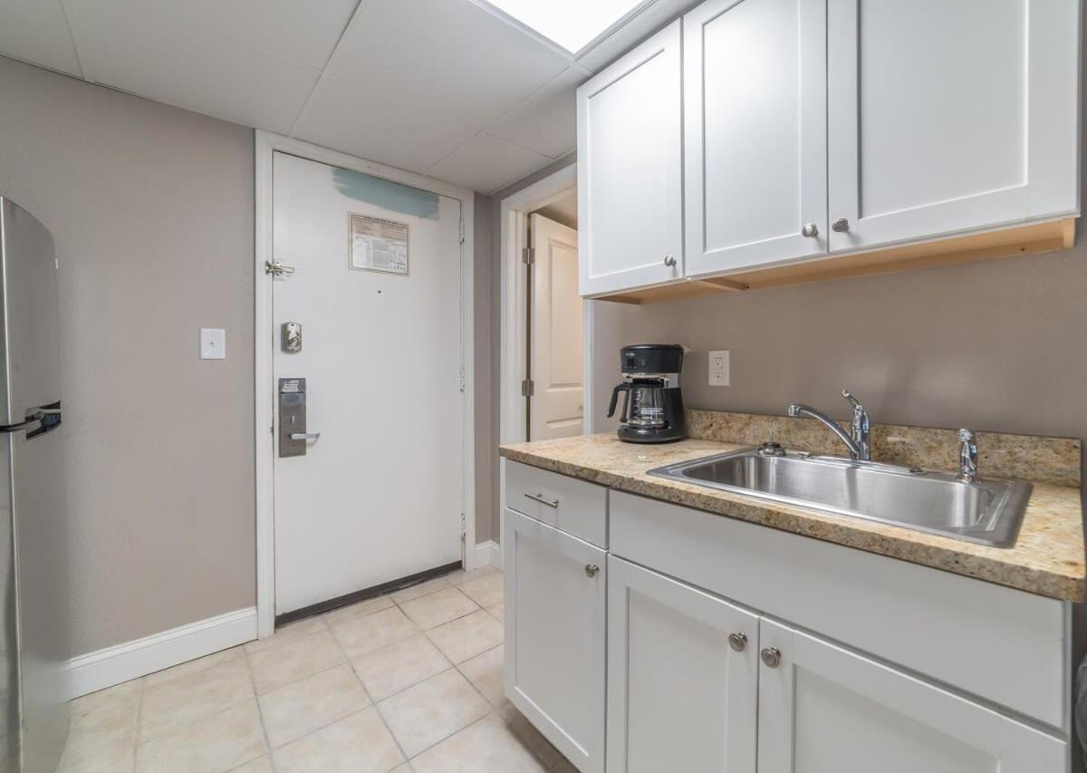 Ground Floor Ocean Front Studio - Caravelle Resort 124 Myrtle Beach Ngoại thất bức ảnh