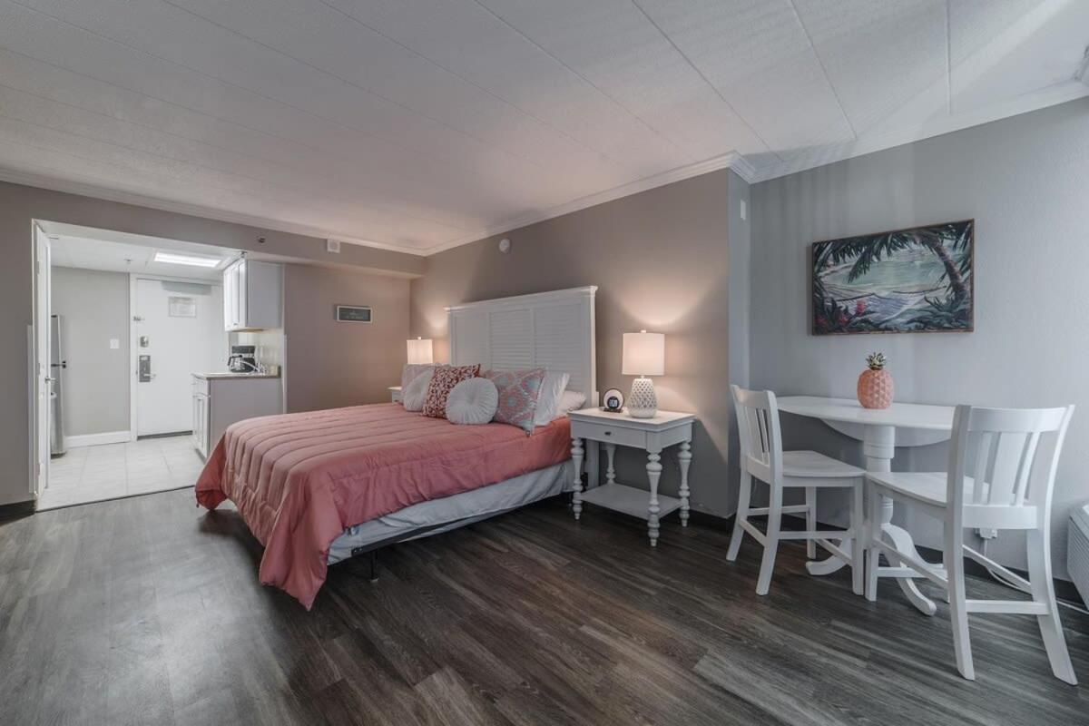 Ground Floor Ocean Front Studio - Caravelle Resort 124 Myrtle Beach Ngoại thất bức ảnh